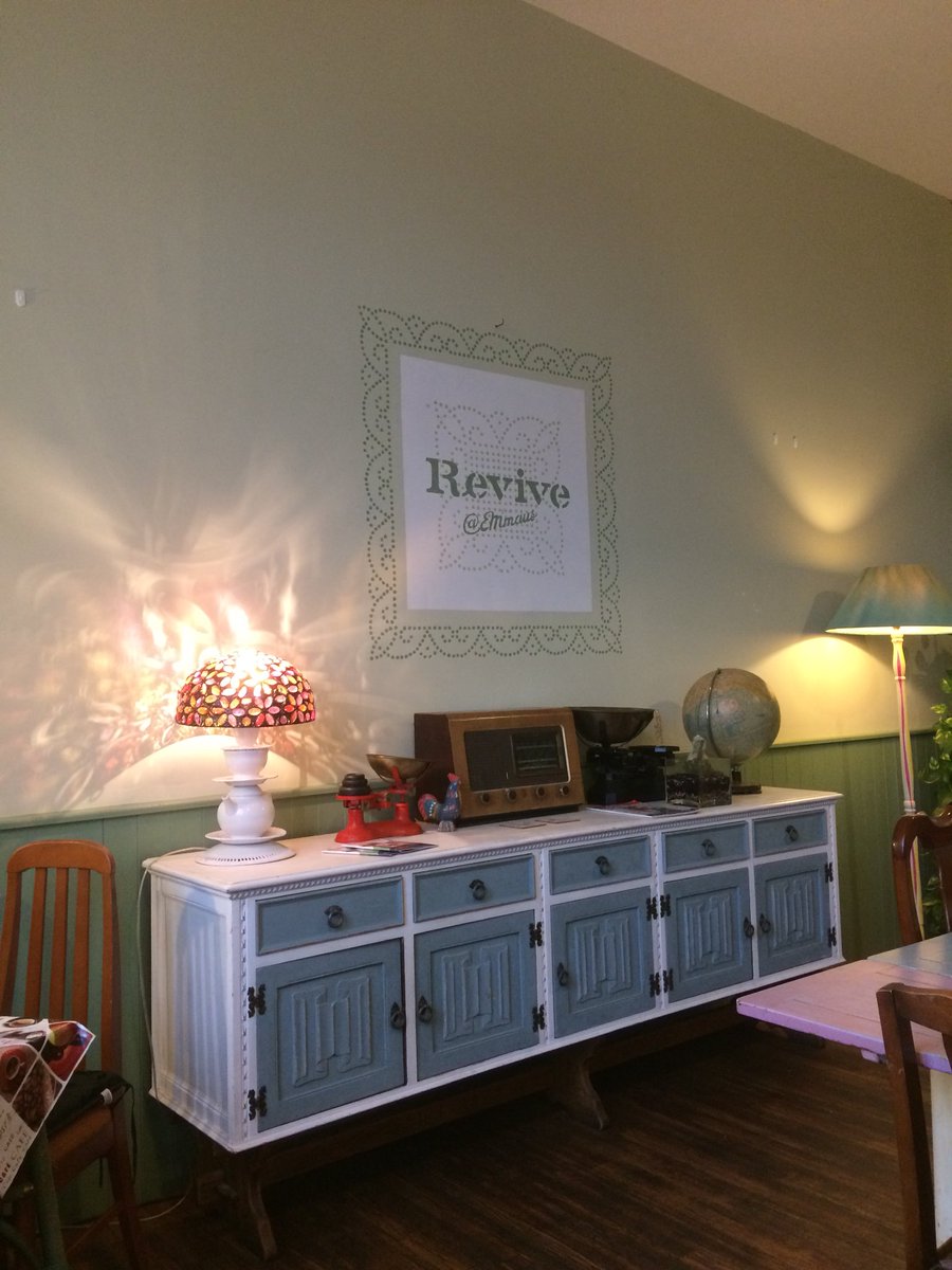 LavaElastic's tweet photo. Visited the fab @emmausbrighton today heard it’s ace for a while but it really is great #secondhandshops #secondhandsuperstores https://t.co/QIB08zE3pm