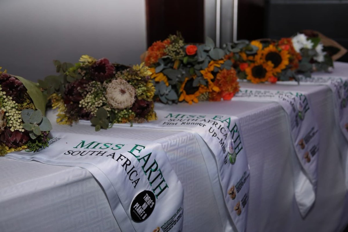 missearth_sa's tweet photo. Who is your #MissEarth2018 #MissEarthSouthAfrica ???? https://t.co/NT574RfifI