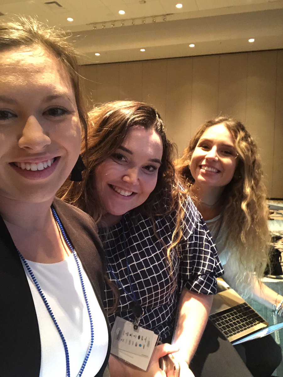 vanessagres's tweet photo. Front row waiting for the session to start! #prsaanc @SophiaIannelli https://t.co/MfgifT7pb5