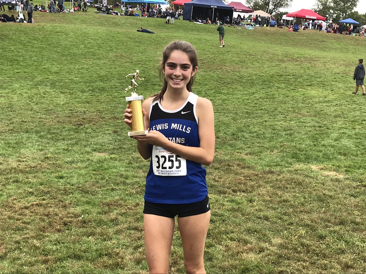 LSMPrincipal's tweet photo. Awesome race from Lauren! Brings home a trophy to LSM! https://t.co/9YrJEF3kdw