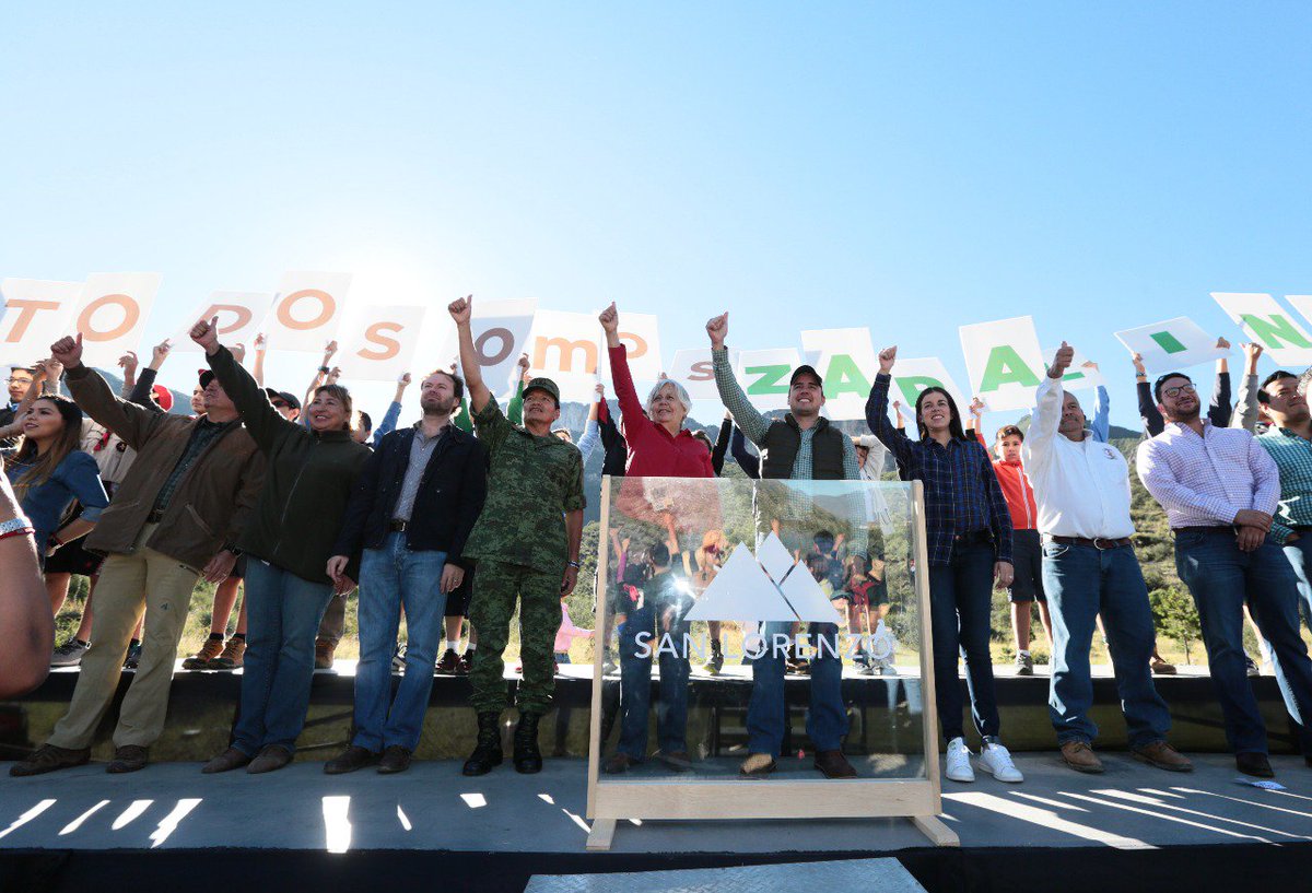 GobDeCoahuila's tweet photo. El @GobDeCoahuila, a través de la @SEMACoahuila y en coordinación con el @SaltilloGob y Aguas de Saltillo, llevaron a cabo la Séptima Jornada de #Reforestación en la Sierra de #Zapalinamé . https://t.co/D64FqlJSAe