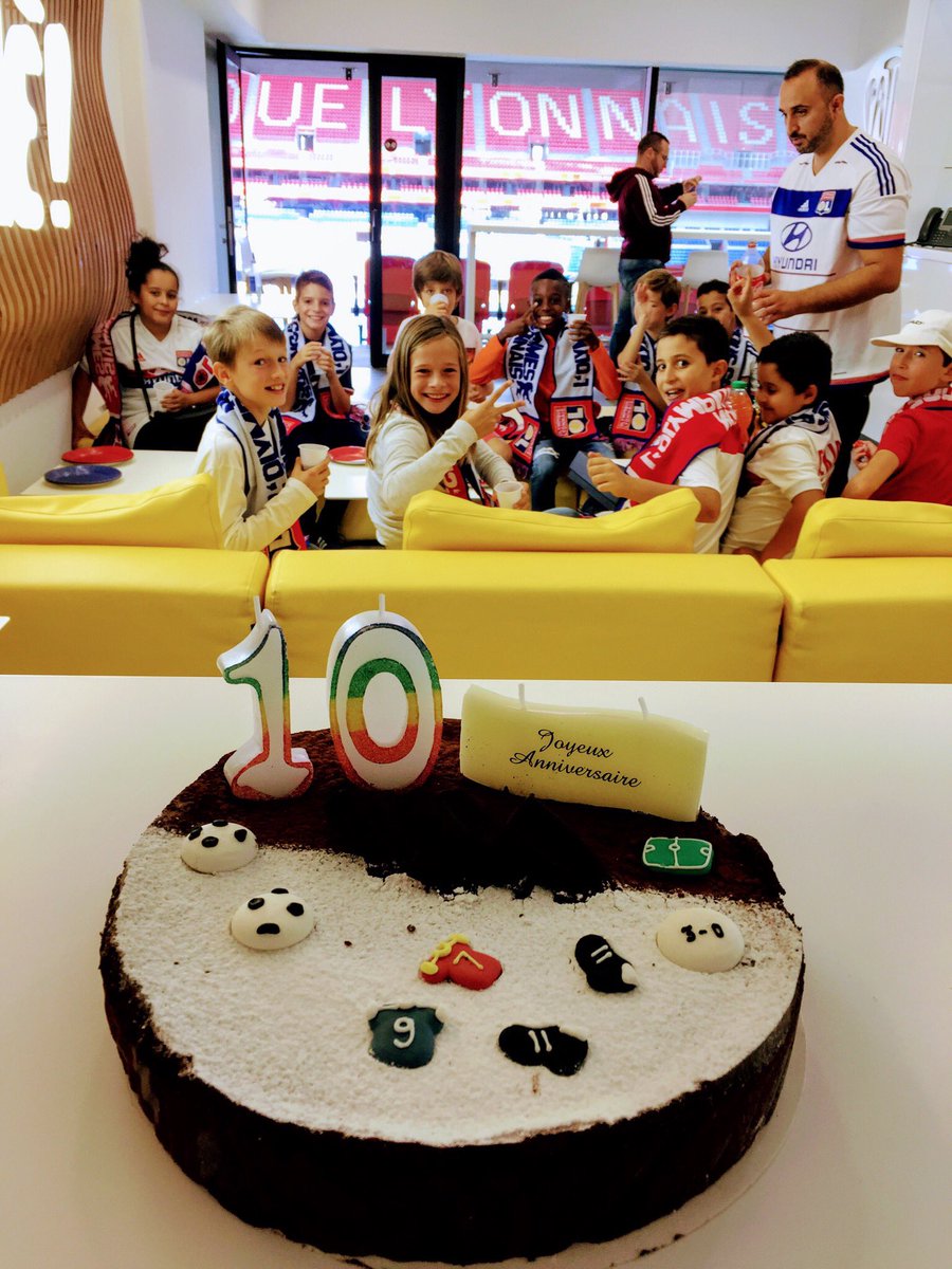 Meriem Sintes A Twitter Voir Ses Yeux Briller Pour Ses 10ans C Est Juste Magique Une Experience Unique 5 Avec Une Guide Au Top Et Passionnee Maureenhpro Merci Au Groupamastadium A La