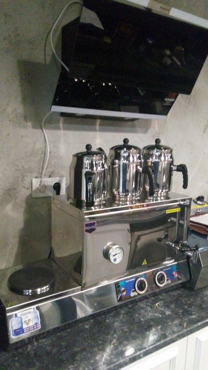 Hayirli mübarek olsun. Kahvesi, ortami, sunumlari şahane. Herkese tavsiye ederim. (@ Kahverengi Saff Coffee in İstanbul) swarmapp.com/c/3dB7sZcC6kZ