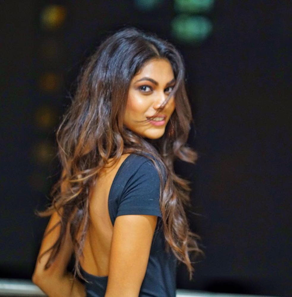 feminamissindia's tweet photo. Wishing the stunning @iLopamudraRaut a very very happy birthday. 🎂🎉🎊 #happyBirthdayLopa https://t.co/YW2eMcEdbL