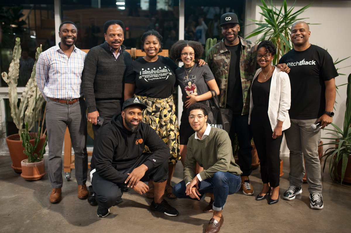 PDXStephenG's tweet photo. @PatriciaRaicht @BBFounders @Backstage_Cap @ArlanWasHere @turoczy @imchristiepitts @chachovaladez @LolitaTaub @AuntLindsey @techstars @500Startups @villagecapital @fcubedvc Let's keep sharing our "Dots", teaching people how to "Cheat" &amp; giving platforms for our best/brightest to shine. #TeamPDX #WeOutHere https://t.co/sj1m1jVxbh