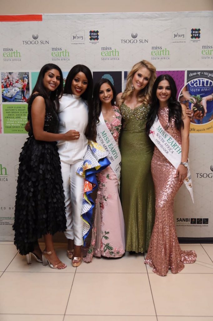 ProudlySA's tweet photo. Wishing all the #MissEarthSouthAfrica finalists all the best this evening. Thank you for continually keeping the conservation and preservation of our environment top of mind #MissEarth2018 #WasteStopsWithME ♻️ https://t.co/z9o8TM0yTP