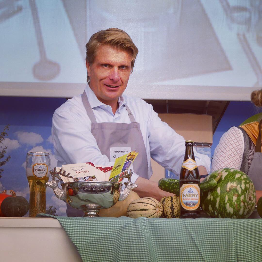 Thomas_Bareiss's tweet photo. Heute mal als #Hilfskoch im Einsatz. Beim Landwirtschaftlichen Hauptfest in Stuttgart. „So schmeckts am Bodensee“ #LWH2018 #soschmecktderSüden #bodensee https://t.co/eyShN2xAae