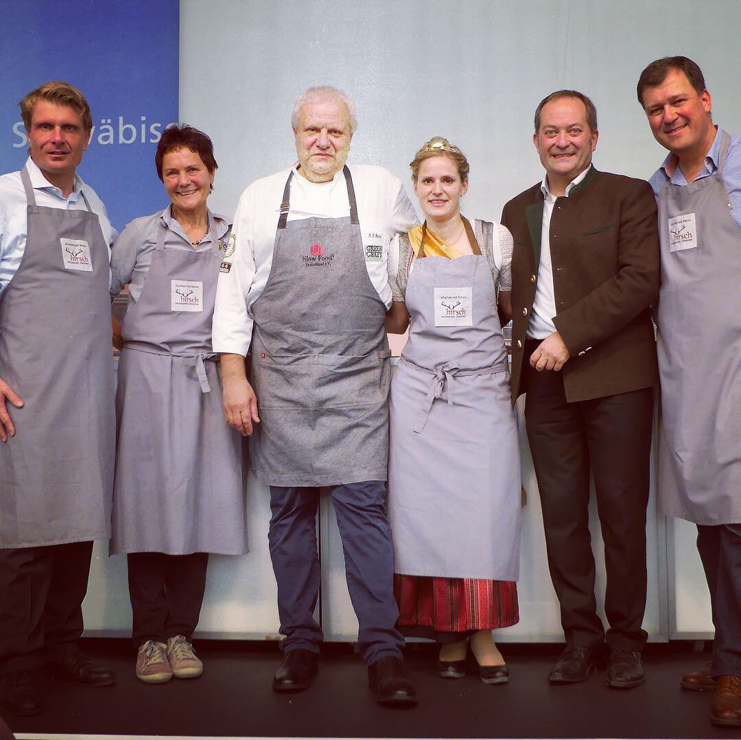 Thomas_Bareiss's tweet photo. Heute mal als #Hilfskoch im Einsatz. Beim Landwirtschaftlichen Hauptfest in Stuttgart. „So schmeckts am Bodensee“ #LWH2018 #soschmecktderSüden #bodensee https://t.co/eyShN2xAae