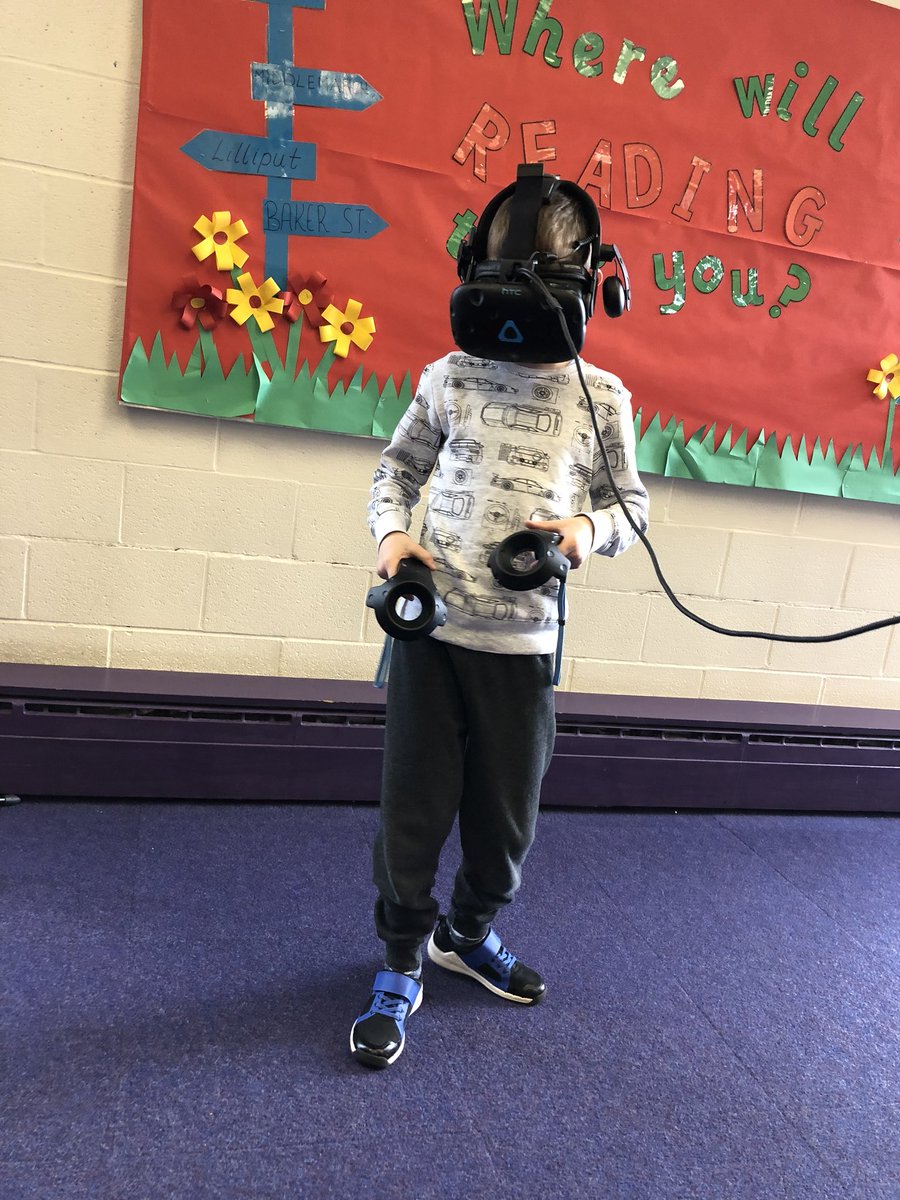 BeeVR_mcr's tweet photo. Had such a buzzing day in Marple Library at #FunPalaces 💛 Looking forward to next year's event!🐝 
#beevr_mcr #virtualreality #marplelibrary #stockport https://t.co/TdSDzU9tAS