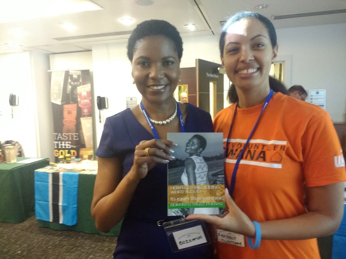 PVolunteer's tweet photo. Lots of networking and celebrating at the Botswana Network Event today!!! Nice to meet Boikanyo Trust Phenyo and hearing all about her book. :) #Botswana #Independence #ProjectVolunteer #biography https://t.co/2EkmCbCwEI