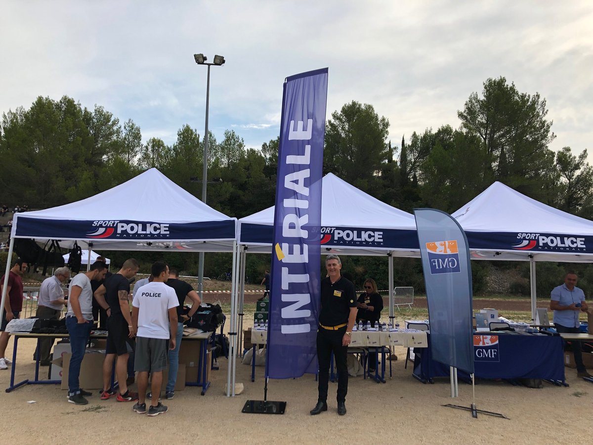 PascalBeaubat's tweet photo. La mutuelle @Interiale, partenaire de la @FSPN_COM, mobiliséetout ce we pour le challenge inter-écoles @PoliceNationale pour fêter le 20ème anniversaire de l'ENP de Nîmes ! #ENPNimes20ans https://t.co/owTWx4Tr4b