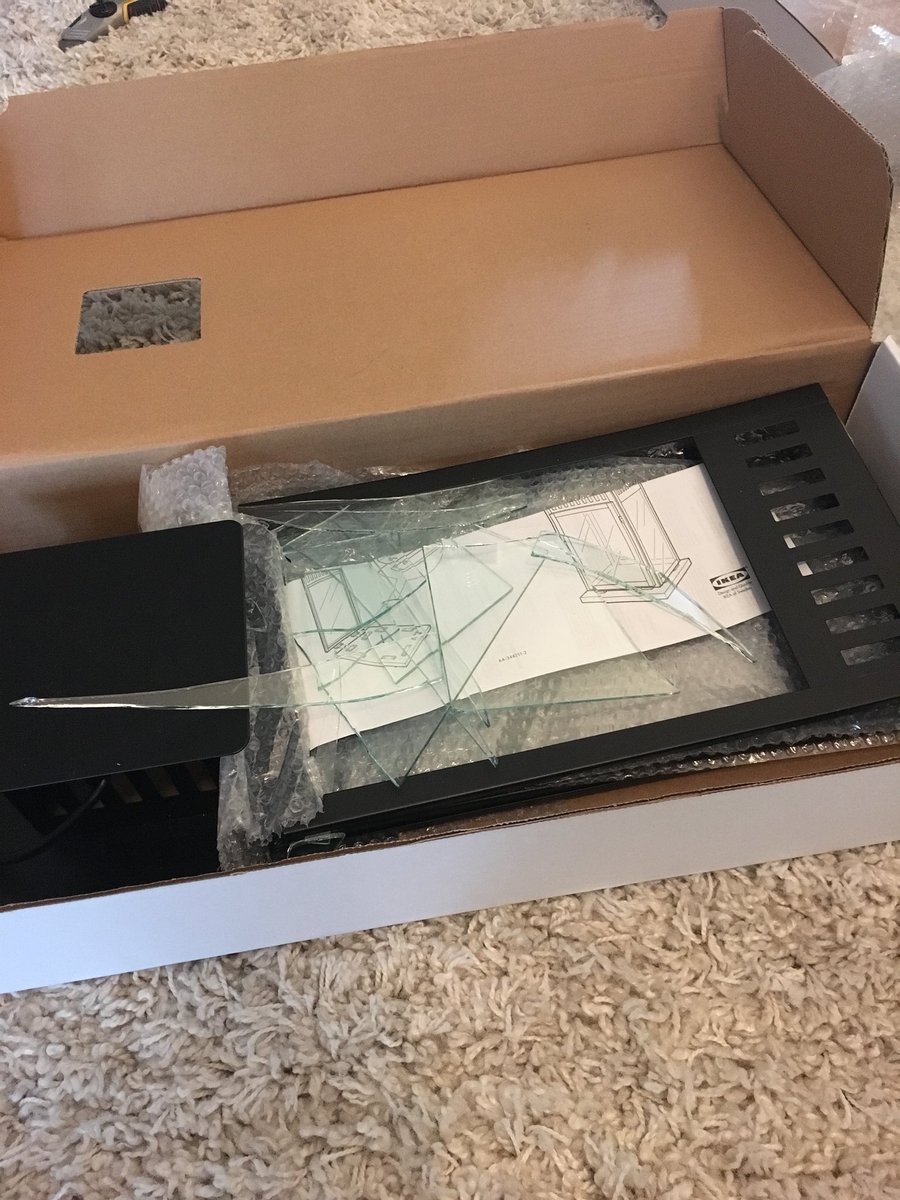 ltsmith001's tweet photo. @IKEAUSA I ordered 10 lanterns and 3 of the 10 were delivered with broken glass. Can you please assist? https://t.co/x8qsTwsAsq