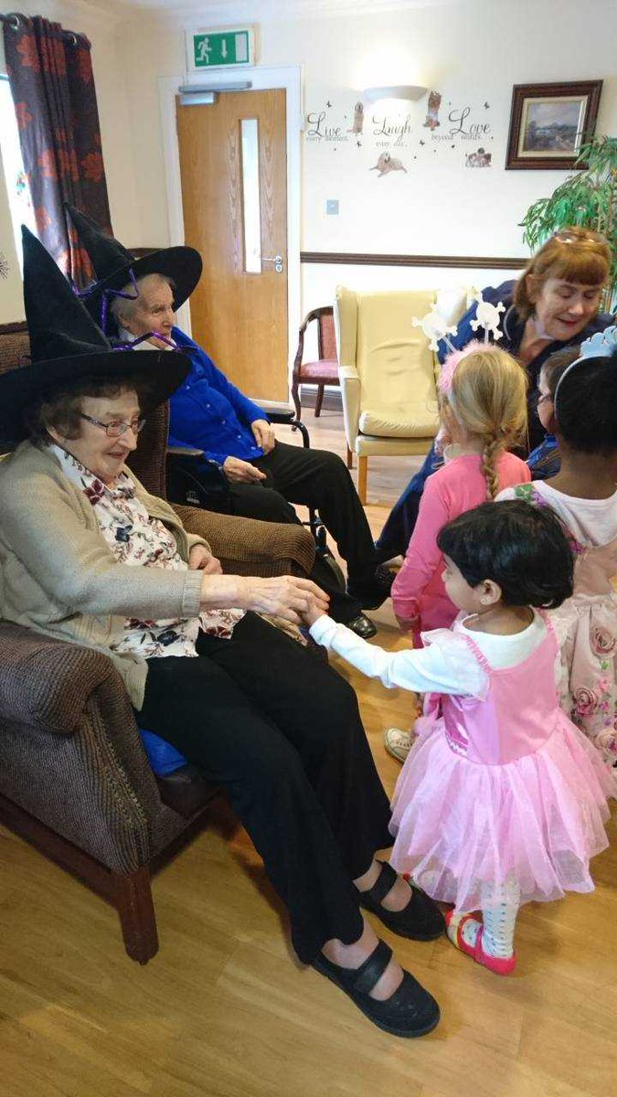 thehomeshare_ie's tweet photo. Our fav photo that says a 1,000 words. Lets make #GenerationsTogetherIreland HUGE! Sign up to the Facebook page to start collaborating with Nursing Homes and Childcare facilities to bring the generations together to #endloneliness & Learn @NursingHomesIre @ReginaDo @jimdalytd https://t.co/Pa7ce62DpJ