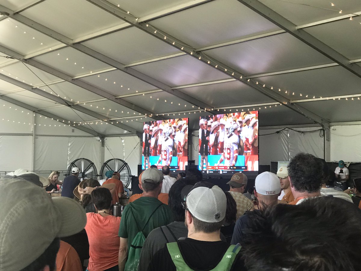 bloodocean07's tweet photo. Watchin this #TexOU game. #ACLFest #HookEm 🐂 https://t.co/9WUDGMELHQ
