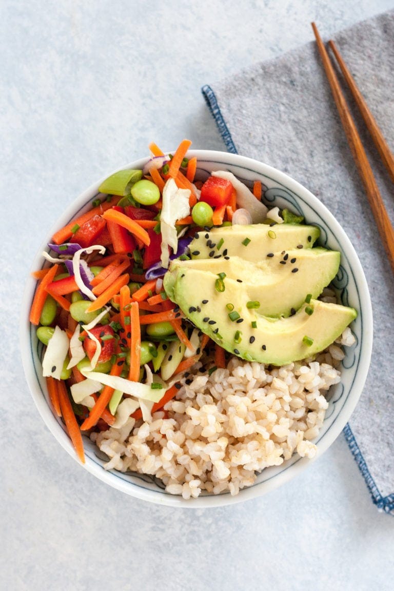 MacKellarFarms's tweet photo. You can never go wrong with a sushi bowl that includes #edamame! @WellVegan has crafted the perfect balance of rice, avocado, edamame, shredded veggies + a secret ingredient! Check out the recipe to find out what it is 🤫 https://t.co/DwAVfX7K83 https://t.co/2O8bAaxu4x