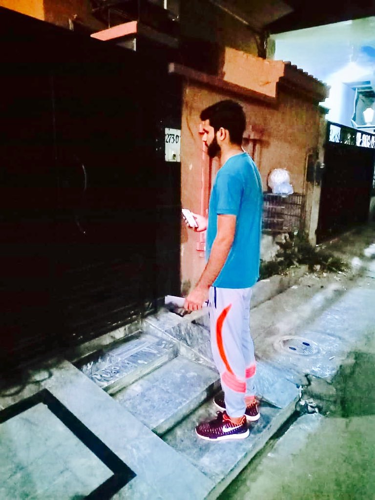 ZahidNabiGill's tweet photo. #NA131 Khan ka 💕
Door to Door to compaign at Pchs Lahore Cantt #Ward8 @HumayunAkhtarK #14Oct2018 https://t.co/7ZINeDBuBs