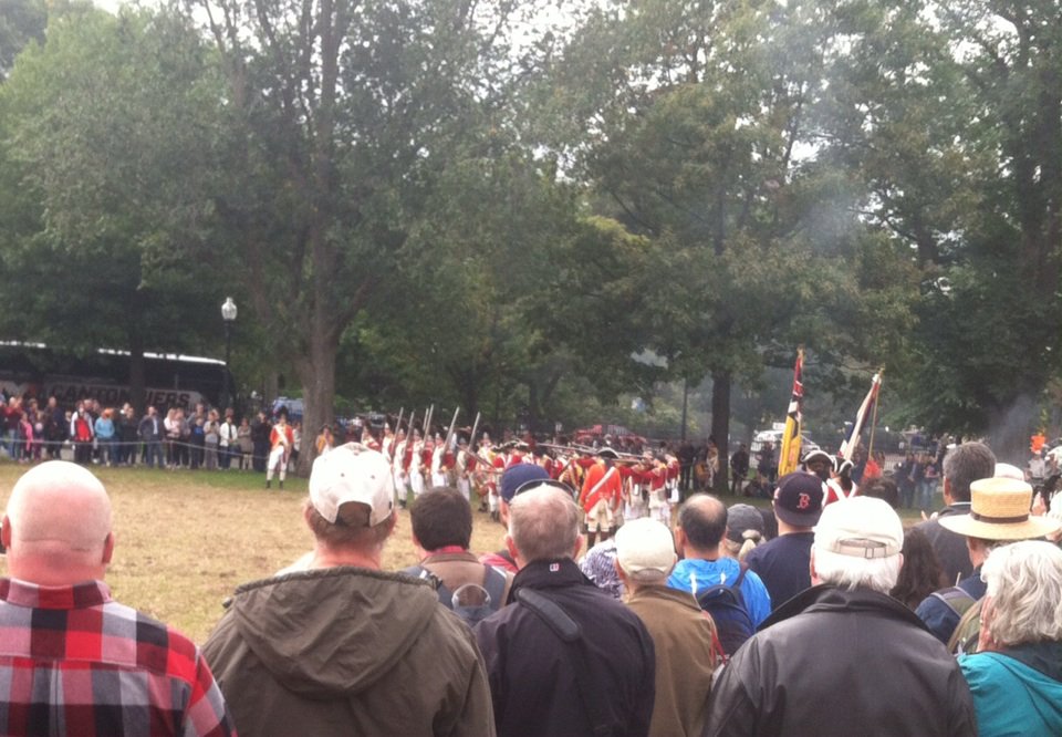 REV250BOS's tweet photo. Good crowd for the redcoats' firing demonstration on Boston Common. #BostonOccupied #sestercentennial https://t.co/eVb85E7eq7