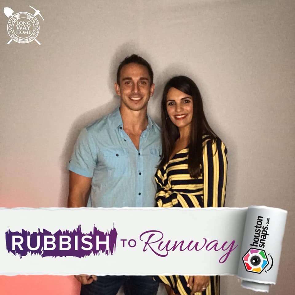 R2R_Houston's tweet photo. We loved having Houston Snaps at this year’s show! They provided their photo booth for our guests to enjoy... check out some of the snaps from that night! #r2rhouston #photoboothfun #houstonsnaps https://t.co/ZFcsxvLNZE