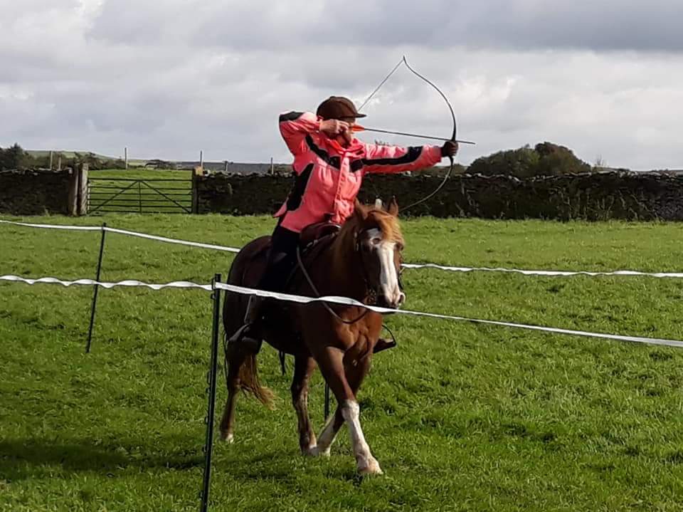 Neighground's tweet photo. Mounted Archery at the Neighground today. Lovely Lowri with owner Gail. #ribblevalleymountedArchers #mountedarchery https://t.co/KoyPAfUzOk