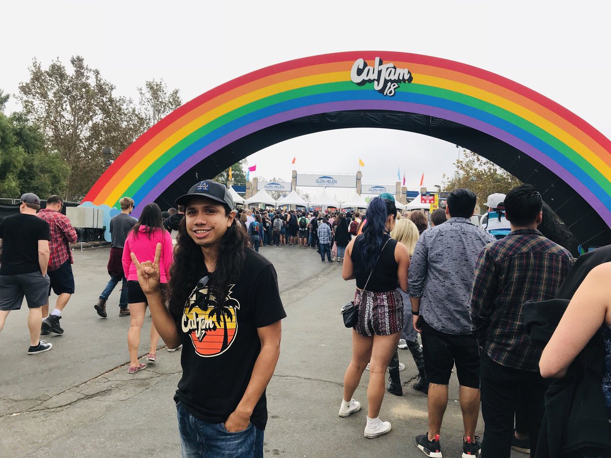 spmikey83's tweet photo. Let’s rock! (10.06.18) 🤘🏽😝🤘🏽 #CalJam18 #CalJamFest #LiveMusic #GlenHelenAmphitheater https://t.co/Jm34MCc2As