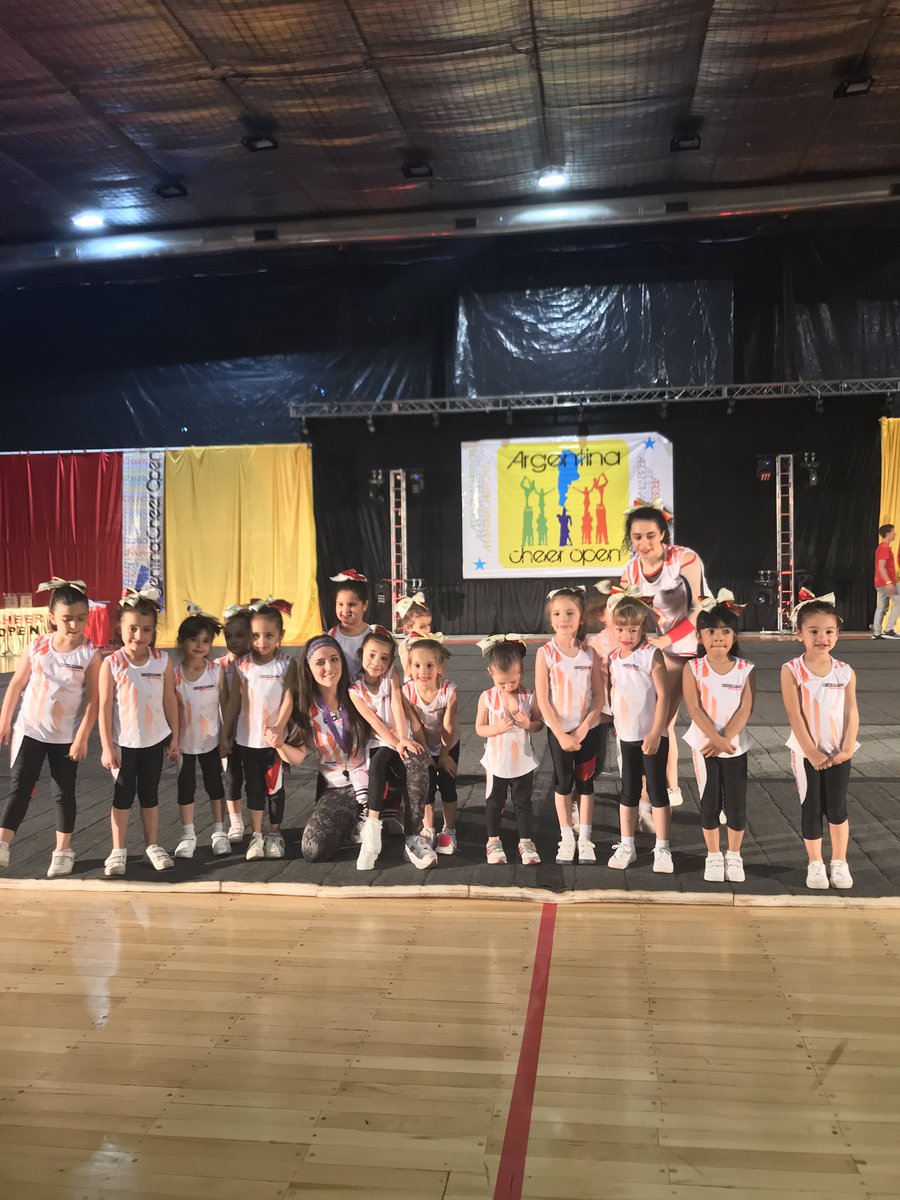 ArgCheerOpen's tweet photo. El equipo #Princesas, categoría #MicroCheer del #IACC https://t.co/7NXr2Q6jwk