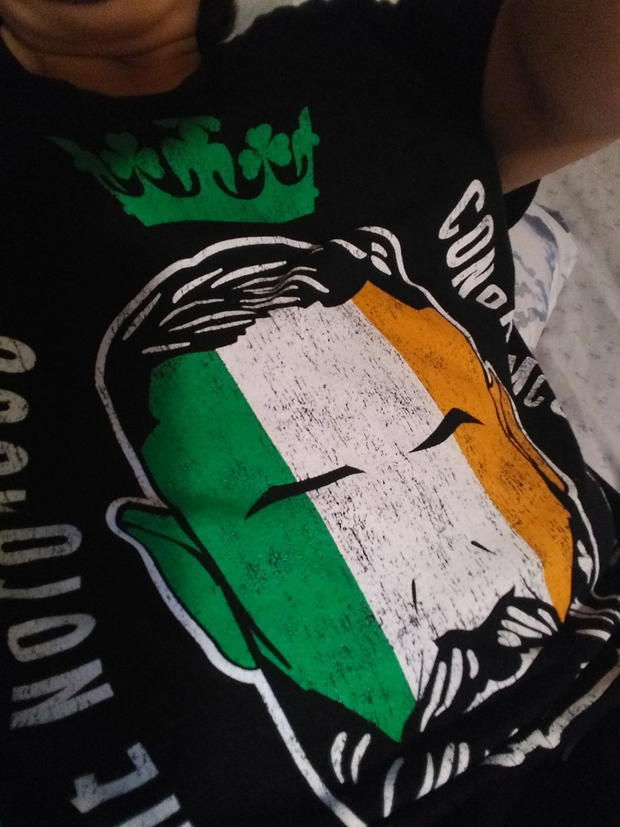 SoozieOozie's tweet photo. @jedigoodman There can only be one king. Long live #KingConor https://t.co/v9rGifCebG