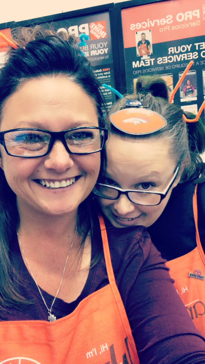 WraeM's tweet photo. It’s crazy hair day here at #THD1541 and a lot of associates participated! @ChasingAutumn22 @chad_morris1414 @CJDerby79 @LadyofTHD @DonnaWhisman1 @PabstBen @AndyDHRM #WhereIsRico #crazyhair https://t.co/LFqMZlDfn7