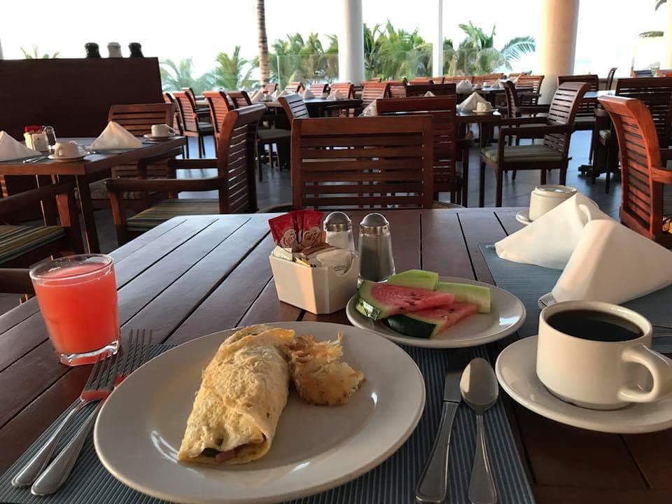 BarceloLosCabos's tweet photo. A good day starts with a good breakfast.
Have a nice weekend! 🌴🌞🍽️☕ 

📸 via Facebook by Joe Flamini

#BarceloExperience #LosCabos #Mexico https://t.co/RkXD5Ql8gY