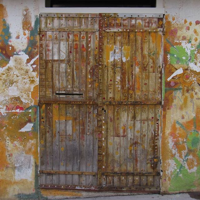 NickVagus's tweet photo. ~ focus on Marseille ~
#architecture #_cotedazur  #igersmarseille #Marseille #doorporn #arquitecturadetalles #streetphotography #urbex_world #citylimitless #streetview #urban_explore #urbanandstreet #cityview #citywalk #travel #urbanlandscape #photoderue… https://t.co/E9psuu6E0s https://t.co/HLMtUOC3bj