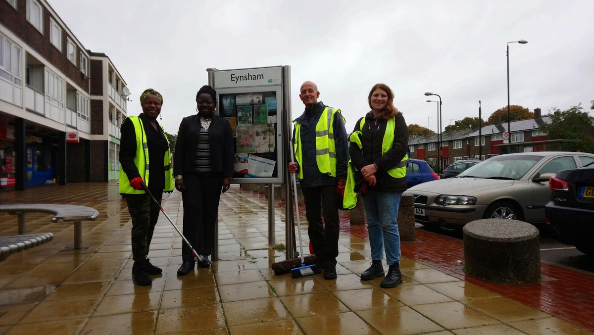 Day 2 of #AbbeyWoodPride' in action picking litter #EynshamDrive. Thanks to support from #AbbeyWood resident's &amp; #RBGStreetServices So much litter was removed from base of tree pictured that you can see the dirt. Water should now reach its roots. 13 Oct @ 11am #Coop McLeod Rd.