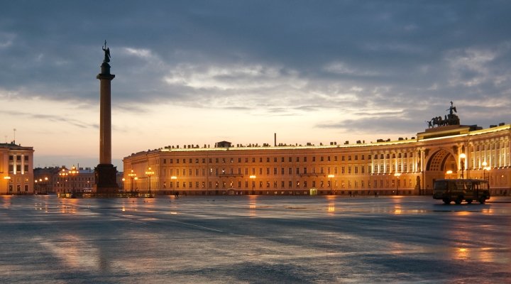 Michael28813919's tweet photo. The Palace Square is the main square of St. Petersburg, the architectural ensemble of which was formed in the second half of the 18th century #like#follow#followme#foto#winter#time#liketime#russia#vacation#travel#style#me#i #russiantours#vacation#thingstodo#fall#travel #culture https://t.co/YUNDBa7QQY