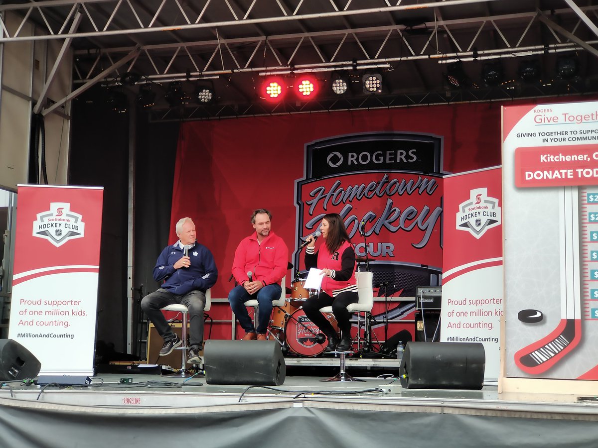 What a thrill to meet one of my hockey heroes from growing up, St. Jacob's native - Darryl Sittler, together with Darcy Tucker & @hometownhockey_'s @TaraSlone - just before their @scotiabank #HotStoveLounge talk in @DTKitchener & as part of @KW_Oktoberfest's 50th birthday party!