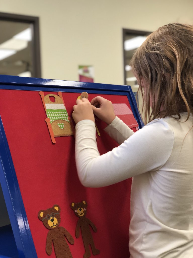 CortneyMcqueenc's tweet image. @MCPLMO making up stories using the felt board and word building using magnetic letters. #literacy #gotothelibrary