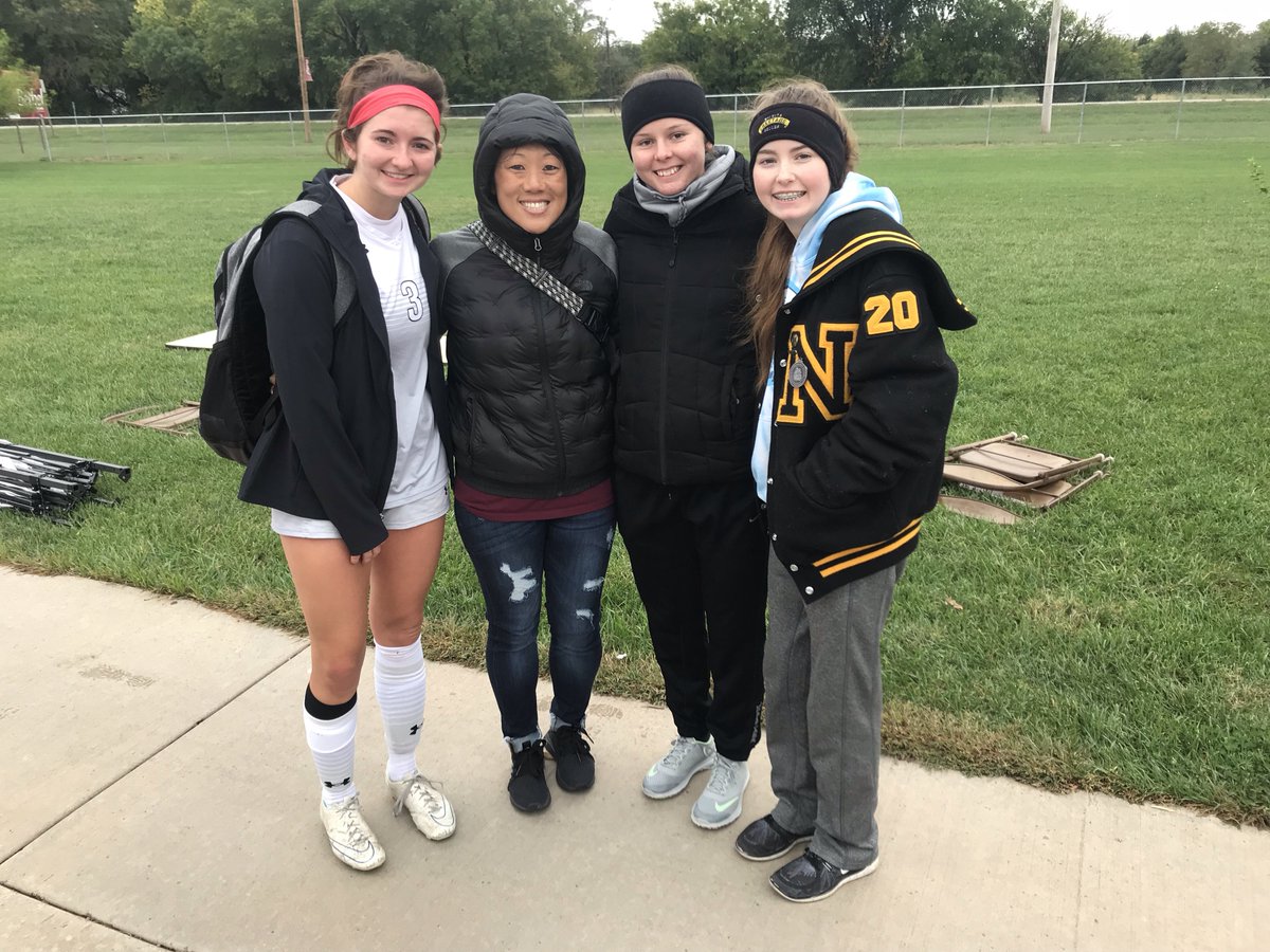 NHSCoachJantzi's tweet photo. Loved seeing these girls today! Make my heart so happy to see them...playing and supporting each other. ❤️⚽️👍🏽 #soccerstuds https://t.co/VJoggMlvA1