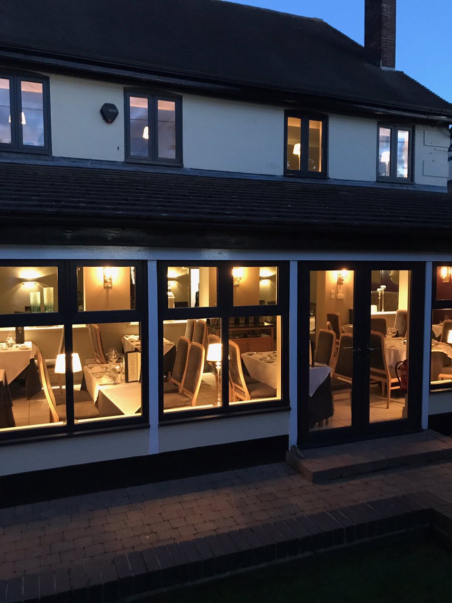 pecksrest's tweet photo. Pecks has a full Restaurant this evening for Dinner at Eight Selection of Wines and Champagne available to compliment your choices  Reserve a table 01260 275161 https://t.co/1S0GczzABB