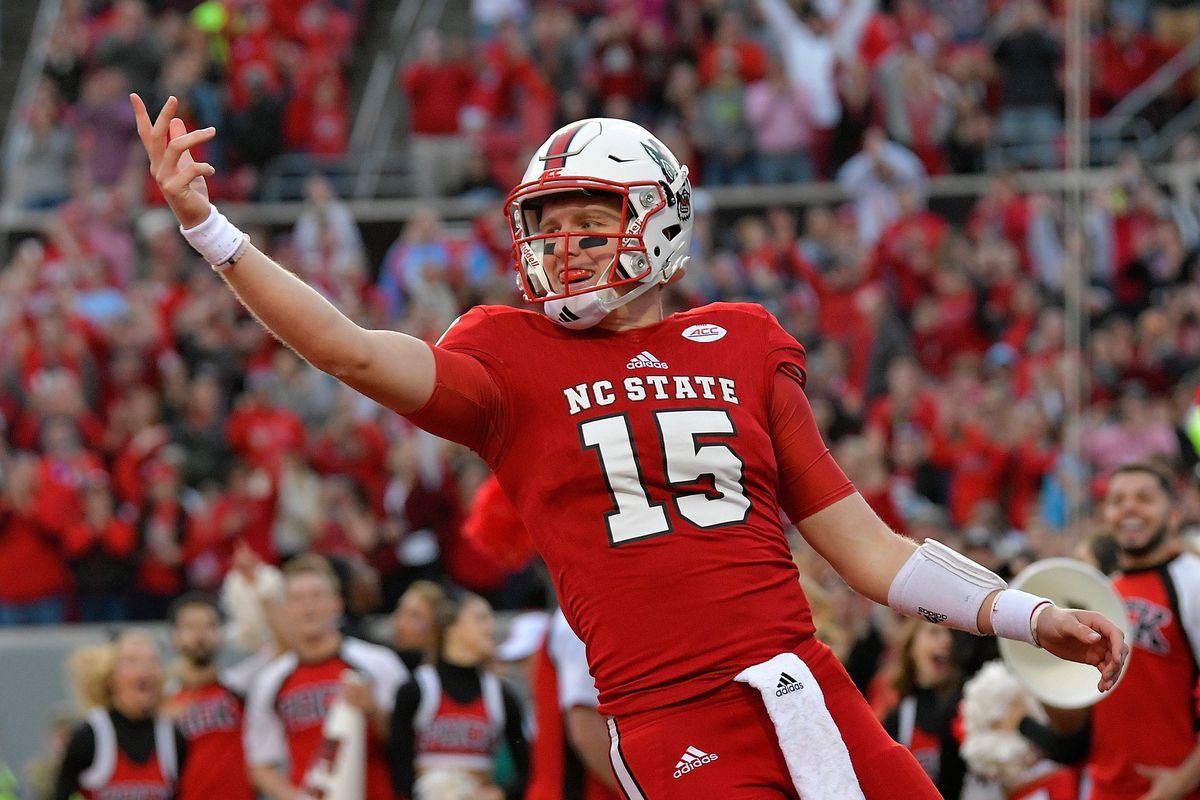 RT if your team is UNDEFEATED #BeatClemson