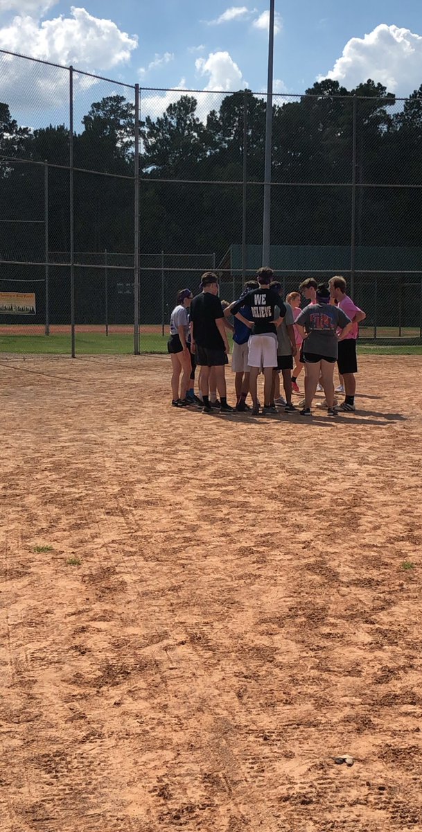 Mamauberagous's tweet photo. ORHS - One Kick Wonders be Flaming Flamingos for all the marblesππΌππΌππΌ CHAMPIONSHIP GAME has begun....... #KICKFEST2018 https://t.co/S0DHP1Hj4r
