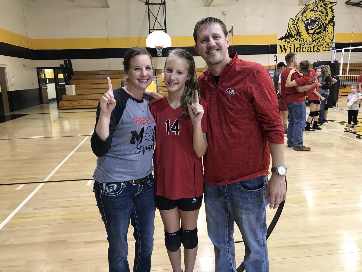 GerlaAaron's tweet photo. Ash Grove 7th Grade VB team finishes with a 13-3 record and Southwest Conference Championship today. Great job ladies!!! #AGPiratePride #ProudParent https://t.co/RrOw8PGb49