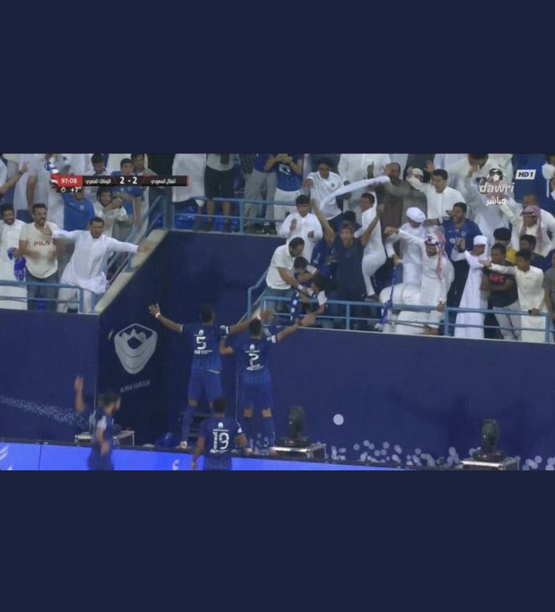 mera335's tweet photo. #الهلال_الزمالك وش صار بعد ذي اللقطه طفت الكهرب عندنا؟! https://t.co/2i5OhKgJZe