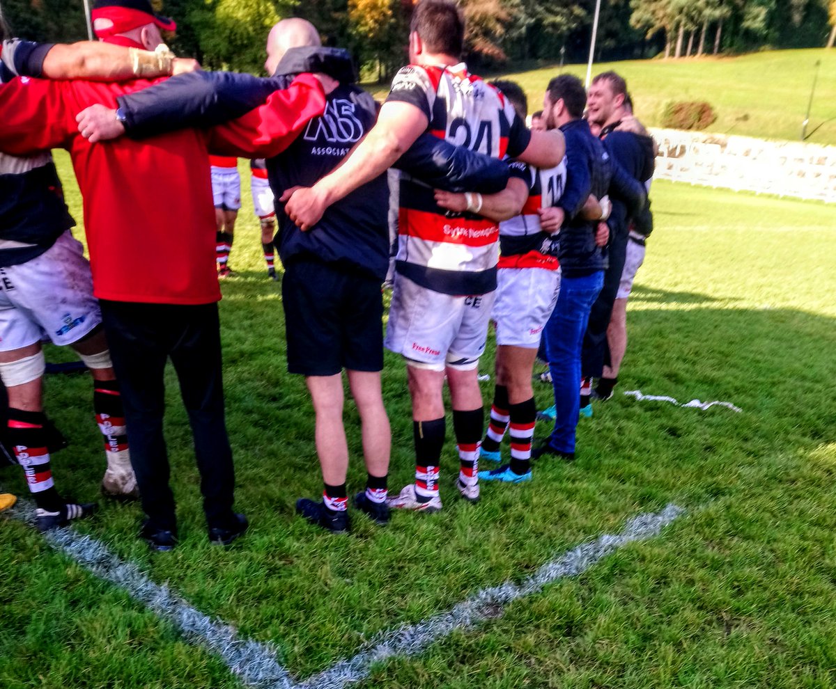 Daithomasphoto's tweet photo. What a Birthday - @PontypoolRFC 55 -8 Narberth, the best performance of the season by far. Every player smashed it today 👊🏽 Then they all sang me happy Birthday and got to have a chat with try scorer and top man @welshboyclayt #PoolerArmy #PoolerFamily 🇾🇪Thank you 👍🏽 https://t.co/ll0E0p1j3i