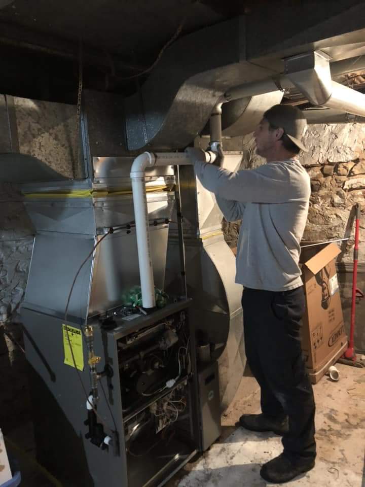 BryansFuel's tweet photo. Today we participated in #feelthelove day. Our friends @LennoxAir donated a high efficiency furnace and we donated the installation materials and labour to Tweedsmuir Memorial Presbyterian Church! https://t.co/vDuoJFuicT