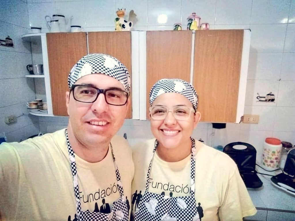 fundimpacto's tweet photo. #CasaHogar. Un sábado más, lleno de esperanza y amor para compartir. "Quizás no podemos cambiar el mundo, pero si el mundo de los niños y adolescentes que tenemos cerca". Aquí nuestros Directores @JorgeyAura https://t.co/nlLiBhTom6