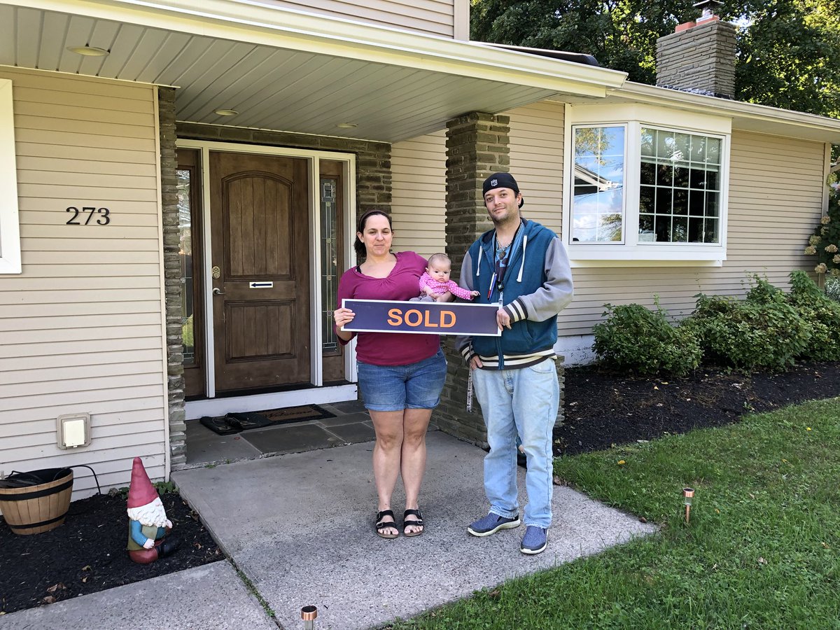 JamieForte's tweet image. Grateful to have helped Ryan &amp;amp; Janna (and their new baby Saoirse 😊) find their new home!Congratulations guys!