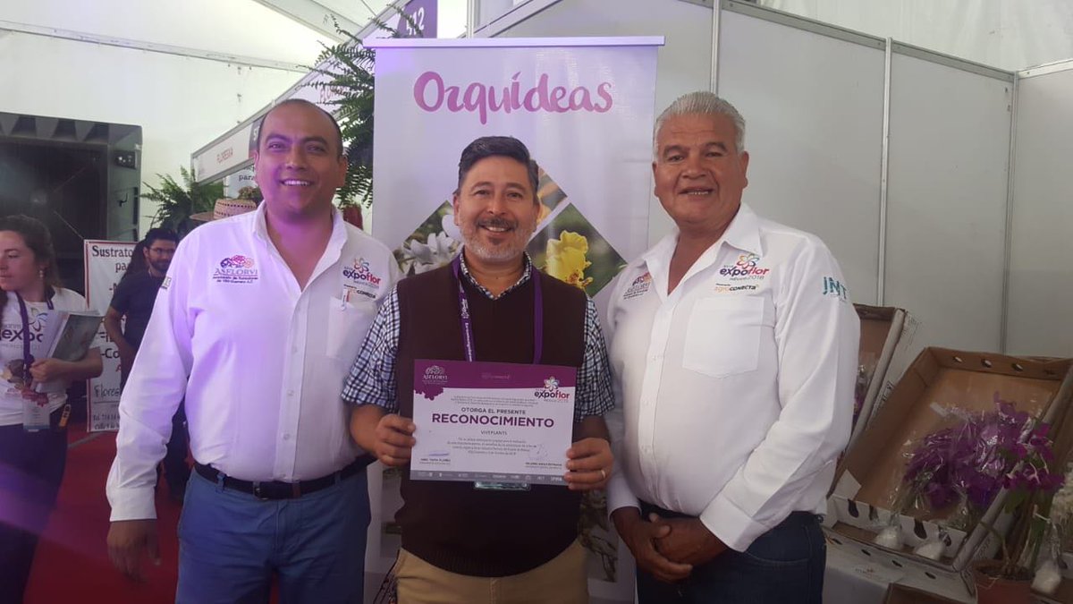 ExpoFlorVG's tweet photo. Con mucho respeto y cariño les entregamos un reconocimiento a nuestros expositores por su excelente labor. ¡Gracias por formar parte de Expo Flor México 2018! https://t.co/iqxPR181yA