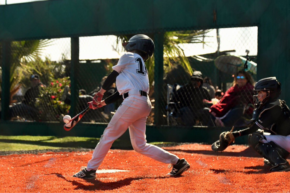 hcbaseballclub's tweet photo. Ben Wegner goes deep for 11U HC Central⚾️🙌✔️
#HCDinger #HCNation #HCOnly #HillCountry #baseball #fallbaseball #copelandstrong #hcbaseball #texas #fallball #humbabe #baseballgame https://t.co/aoSzSfEGdj