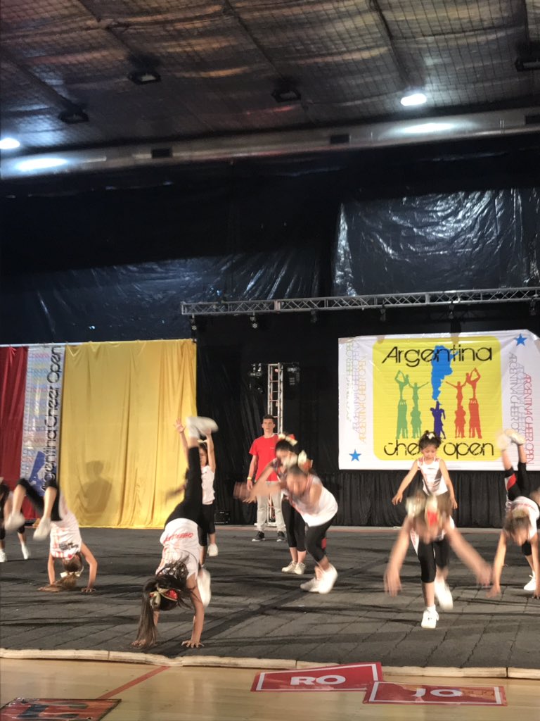 ArgCheerOpen's tweet photo. ¡seguí el minuto a minuto del #CheerOpen2018 en nuestro Facebook y Instagram! https://t.co/459e33Q8S7