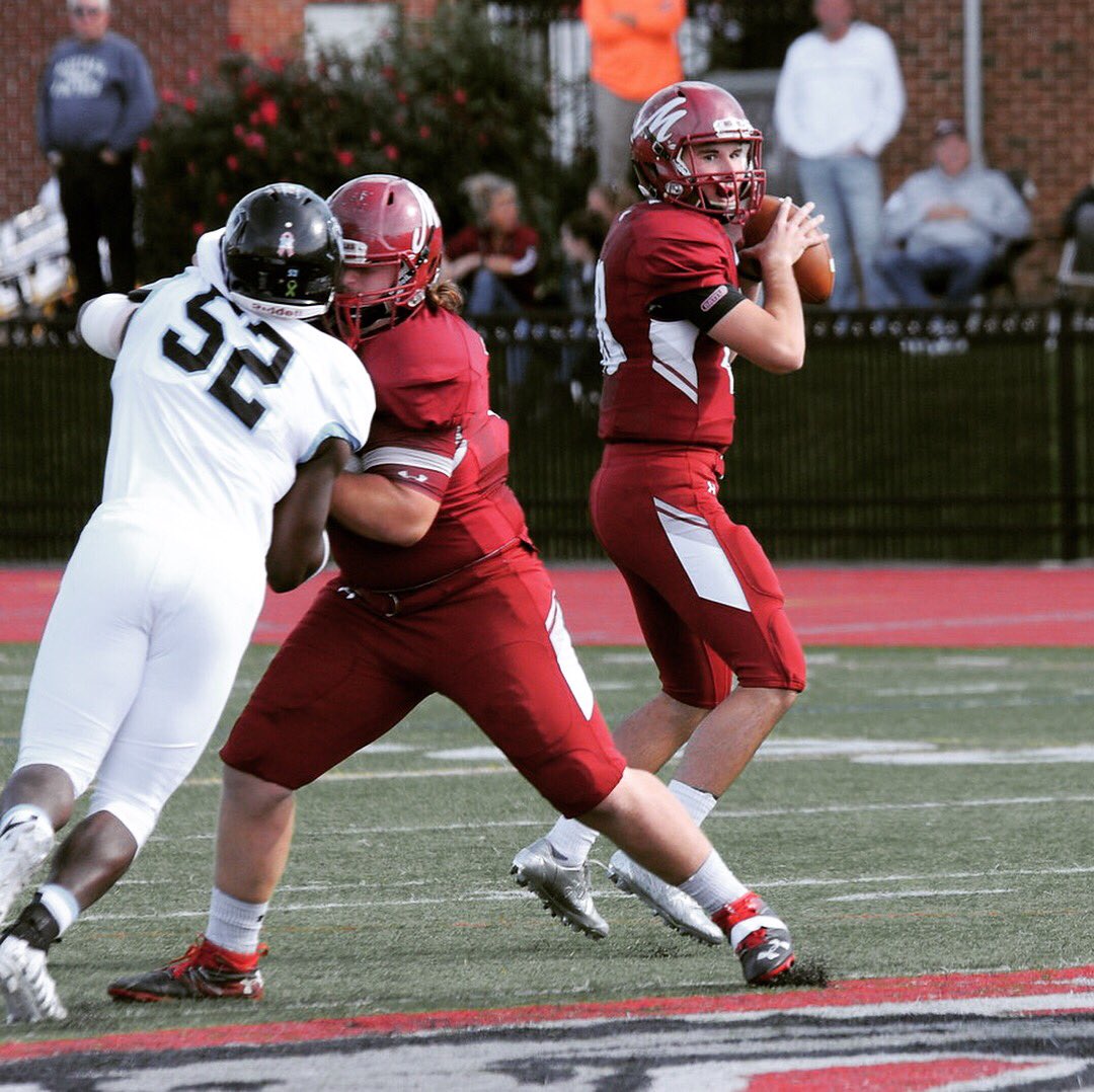 Coach_MHarris's tweet photo. Happy Birthday to one of the Brotherhood’s O-LINEMEN 7️⃣1️⃣ 🏈👀@TheReal_Bubba_ 👀🏈Jim Thorpe, PA🚩
#BDAYPhotosOfTheDay📸 ✋😤🤚  #WarDaddy #NoSacks☝🏽🚫 #DevelopedHere https://t.co/31NnlWMKoE