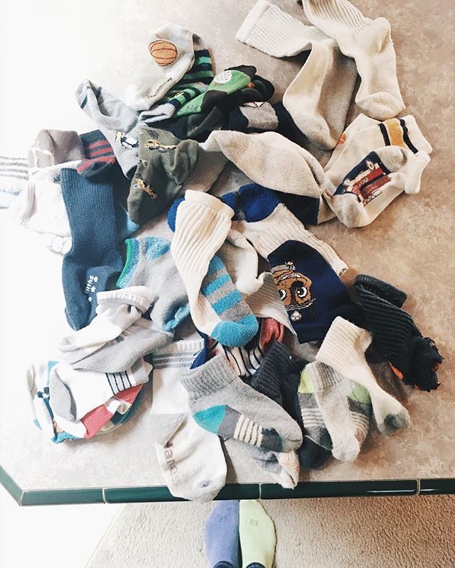 apennywiselife's tweet photo. We have a sock situation in our house.......😂🤣 My boys are the best at losing socks. (And apparently I am too- one purple one green. 🙄) Time for all the mismatches to go away. If a socks partner doesn’t come through the laundry today, it’s getting to… https://t.co/TU1Amt1V2V https://t.co/s5hQtgD5OB