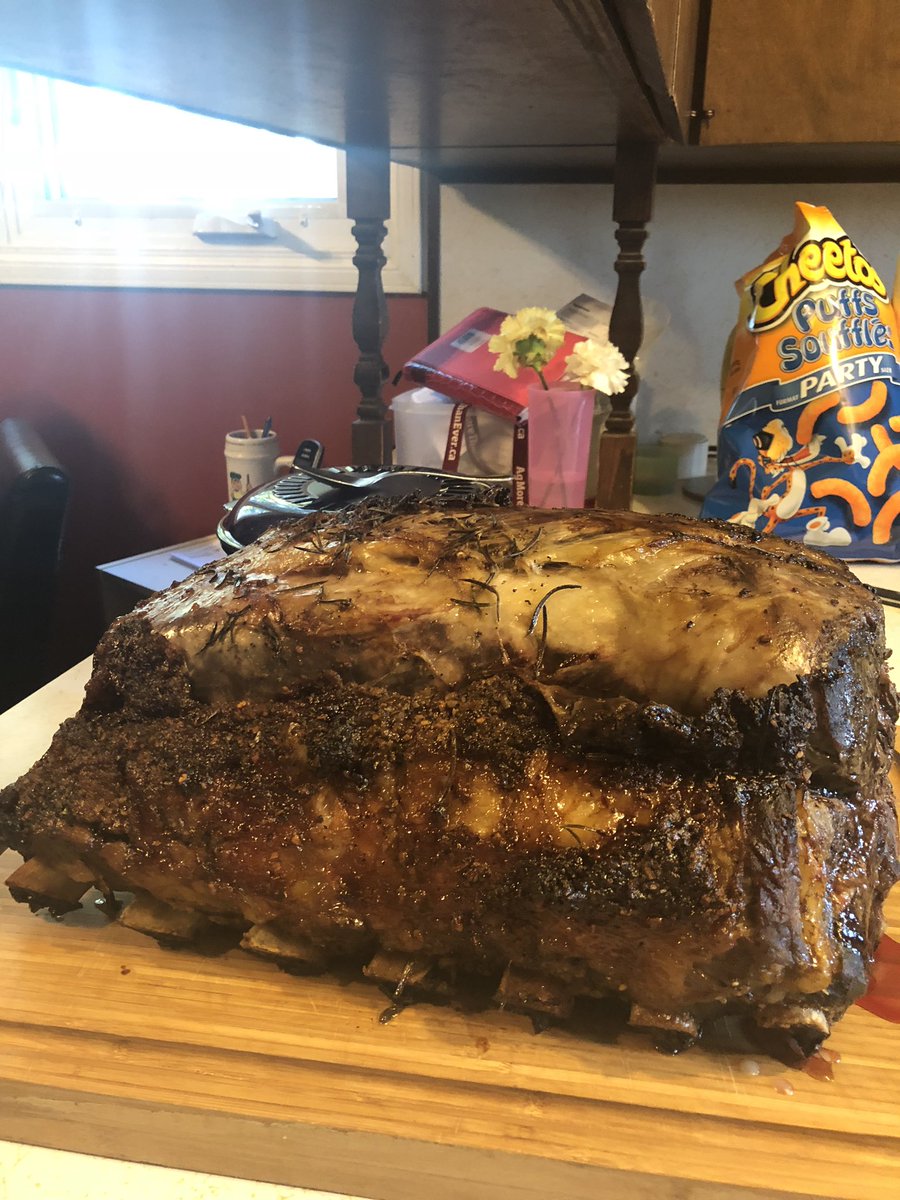 MikeRiderfan07's tweet photo. 22lb prime rib. Happy thanksgiving https://t.co/4B7jgoi6dR