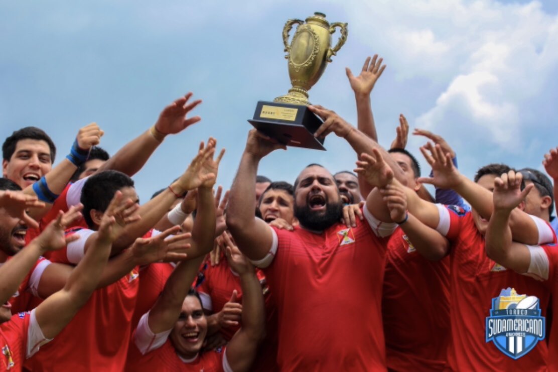 MasRugbyPe's tweet photo. Tumis Campeones !!🏆
Sudamericano B
Sede - Ciudad de Antigua Guatemala
#SAR4N #ElRugbyNosUne #AmericaCrece
MasRugby #RugbyPeru #Rugby #PeruRugby
#RugbyFans #Rugby #LosTumis https://t.co/dcHeNCBuo7